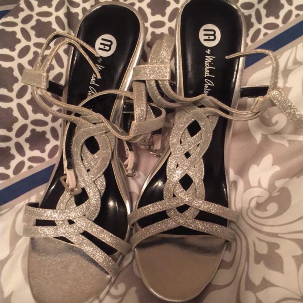 Michael Antonio size 9 silver heels